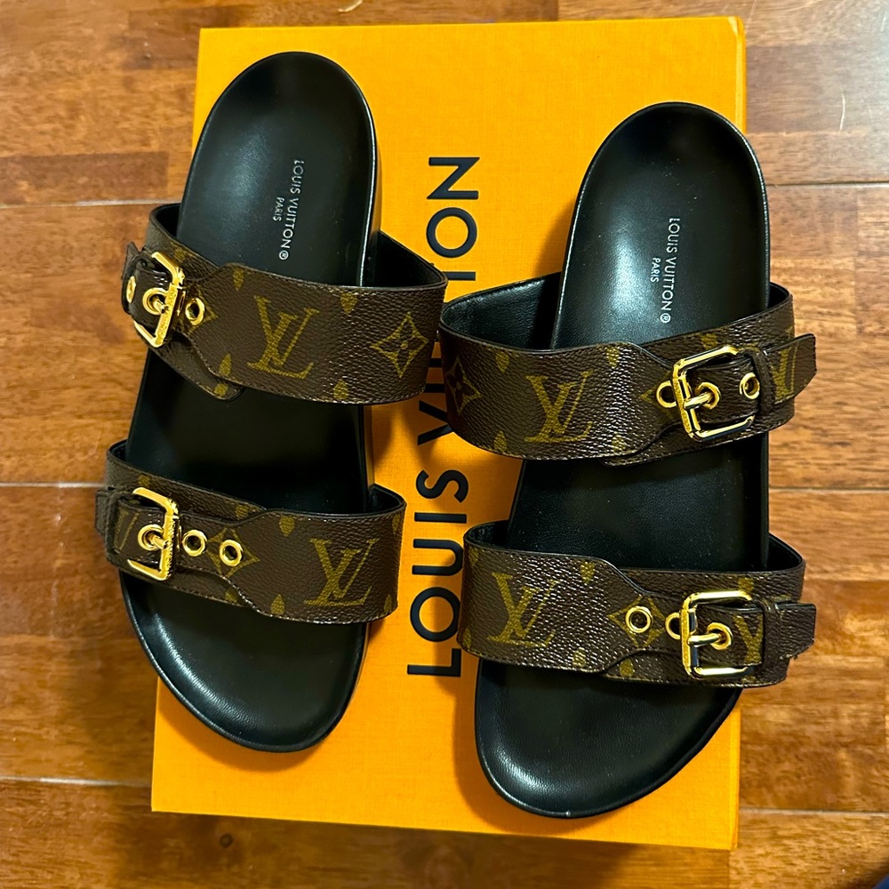 Louis Vuitton Women’s Bom Dia Flat Mule